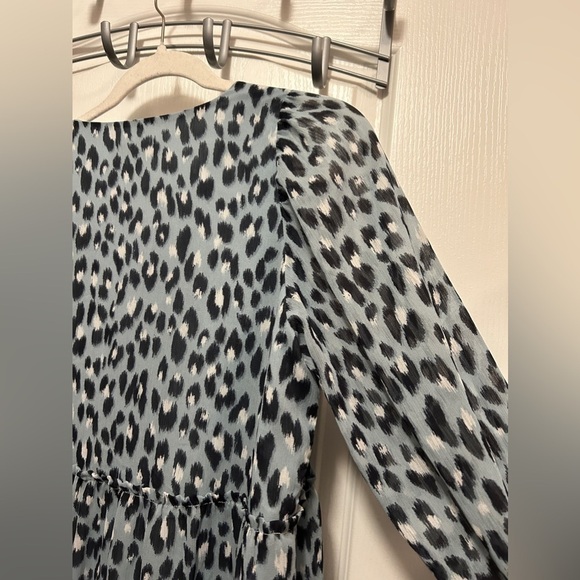 LOFT Blue Leopard Print Long Sleeve V-Neck Midi Dress women’s Petite small SP - Picture 15 of 16